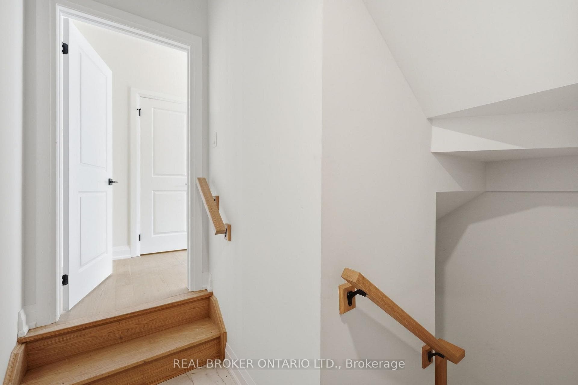 6325 Jewel Common photo 30