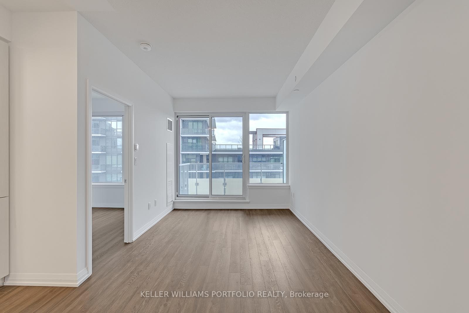 75 Canterbury Place Unit 608 photo 13