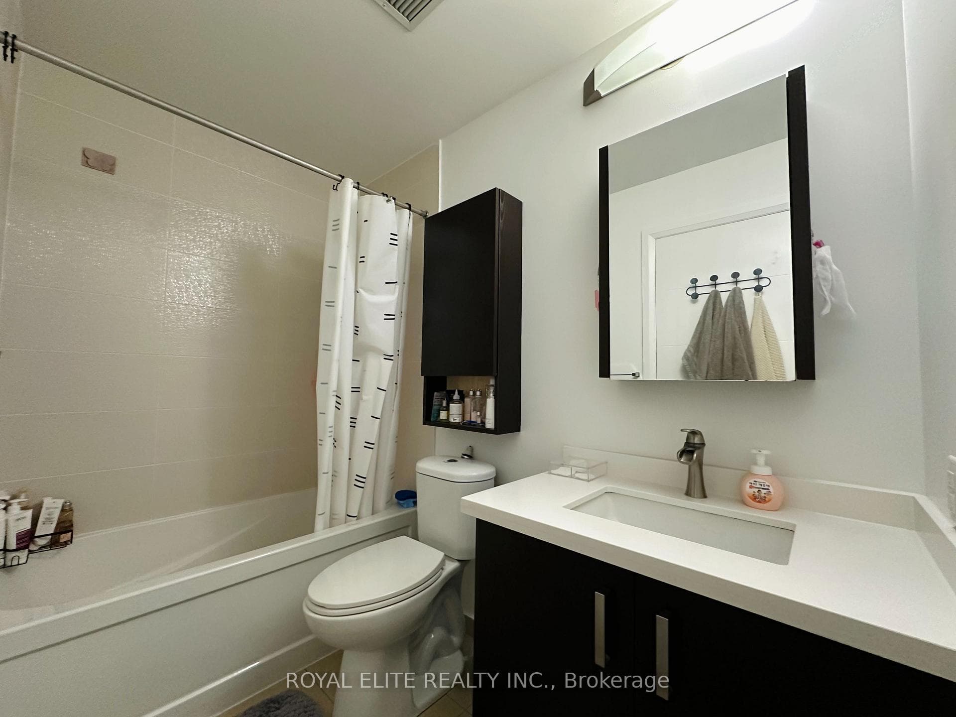 28 Uptown Drive Unit 222 photo 8