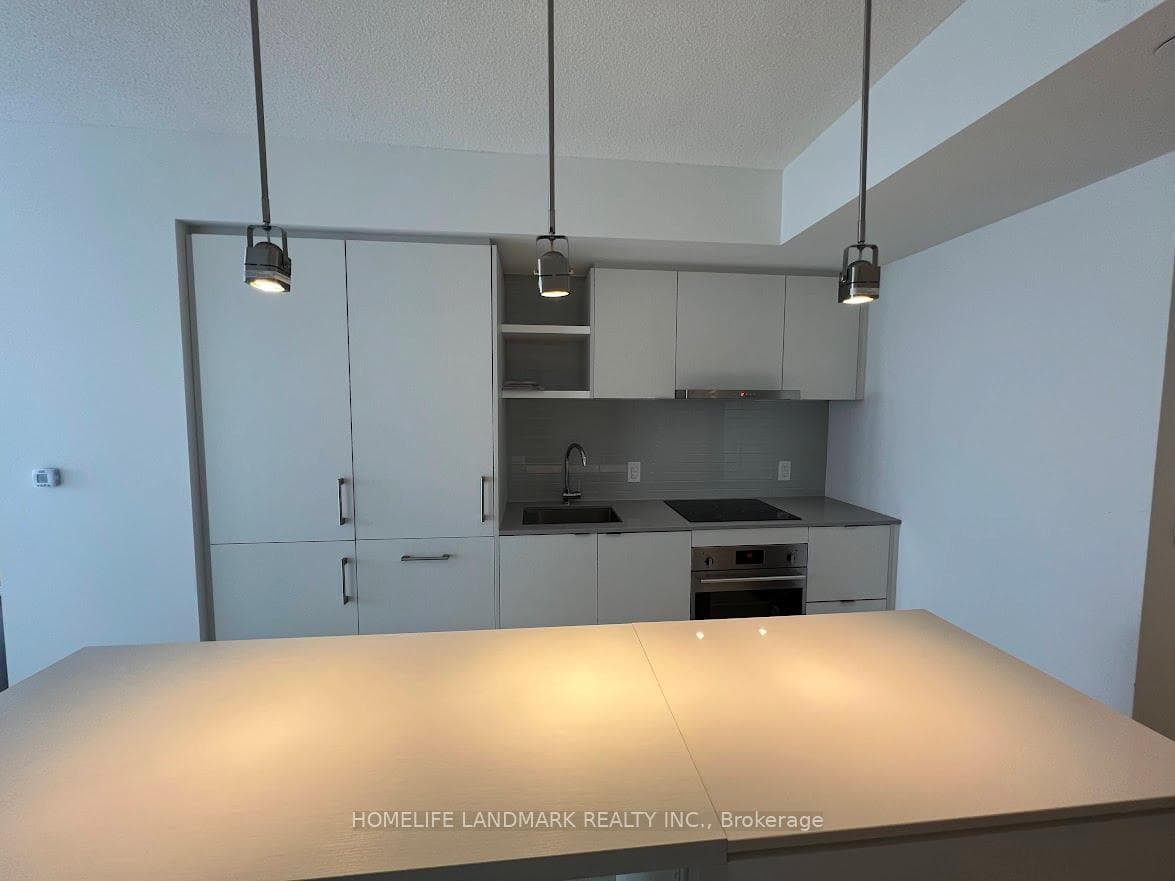 88 Harbour Street Unit 5608 photo 13