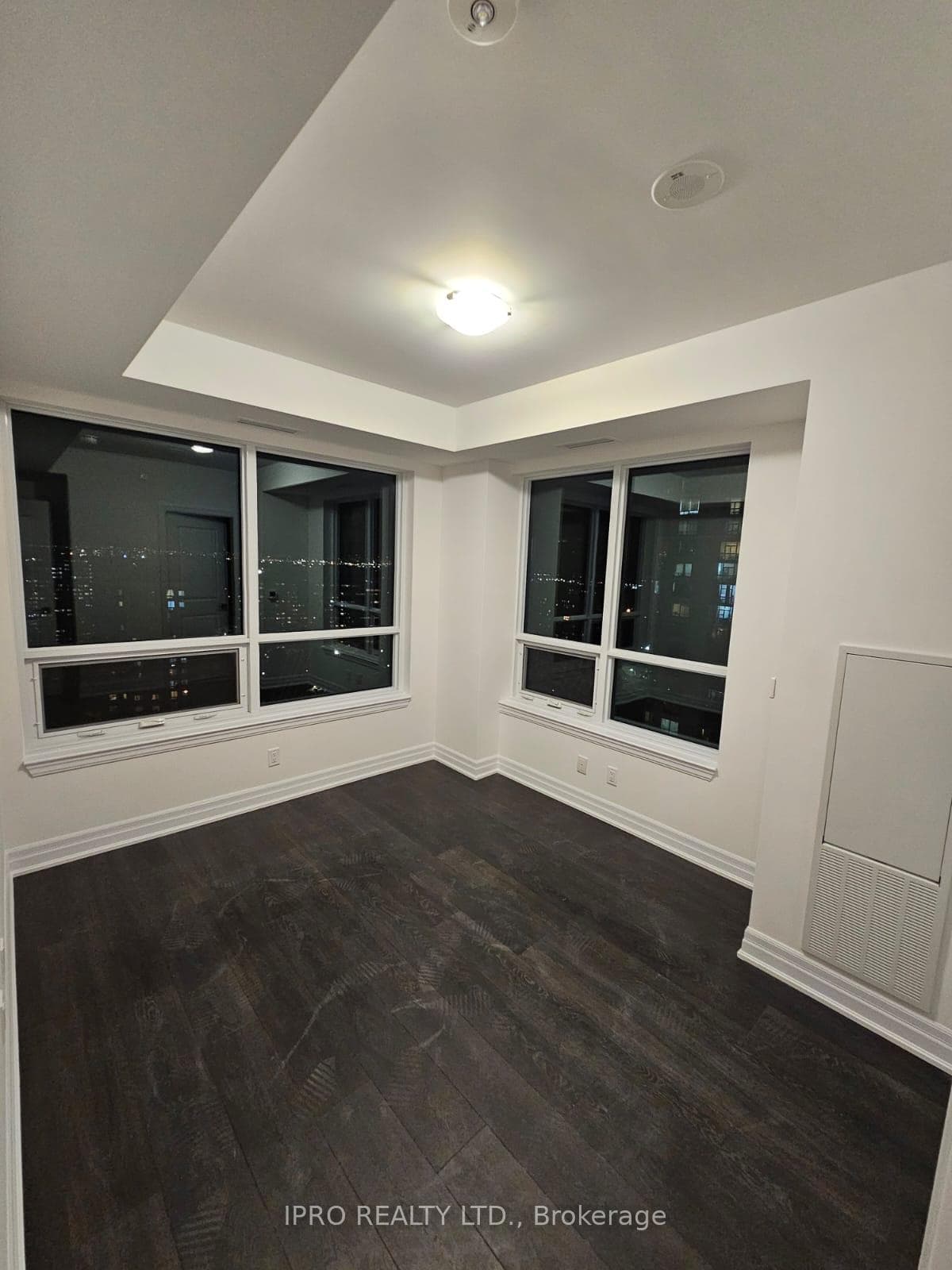 30 Elm Drive Unit 1704 photo 2