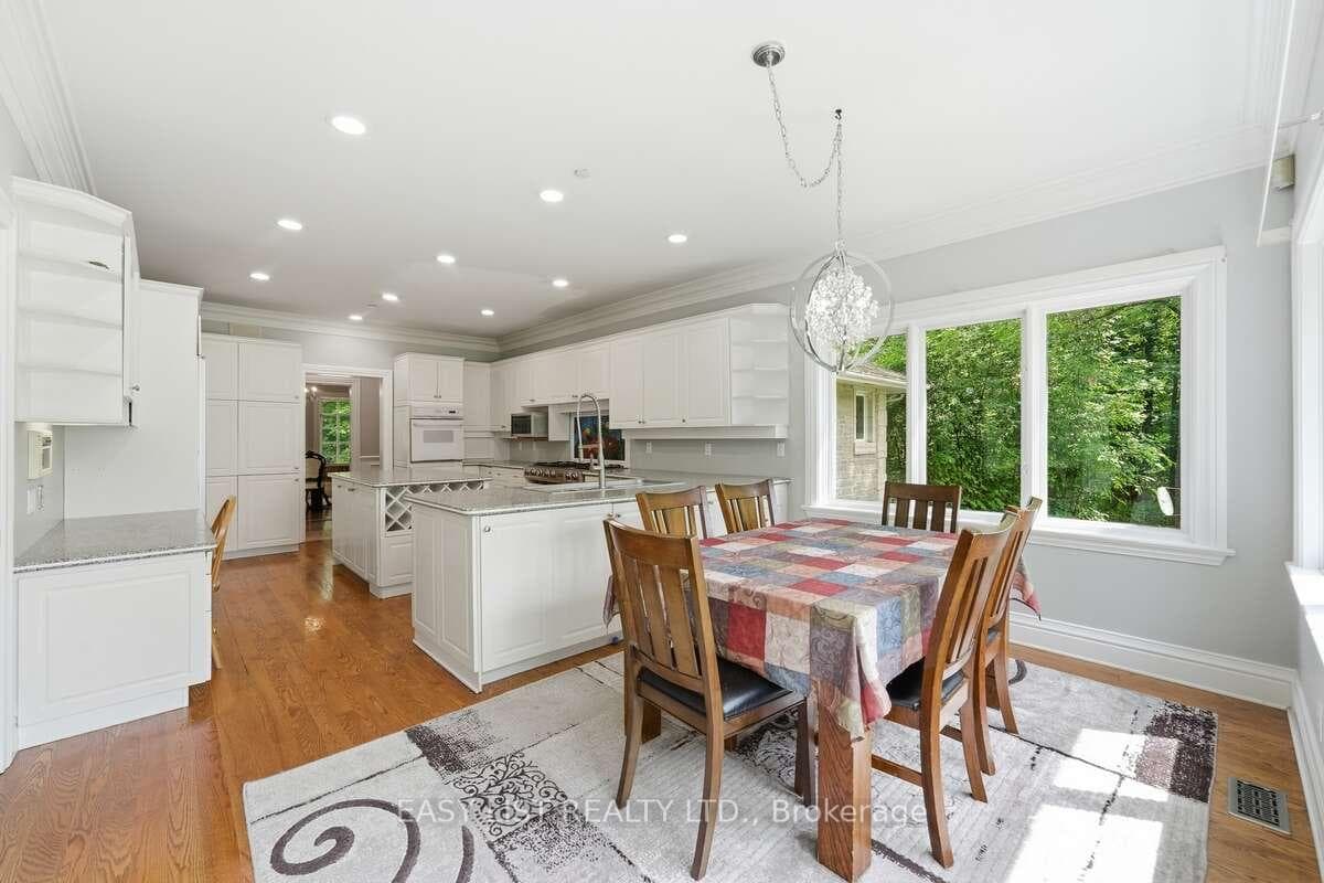 28 Marchbrook Circle photo 22