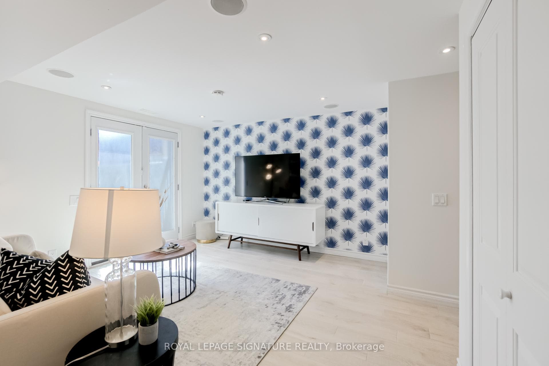 71 Roseland Drive photo 20