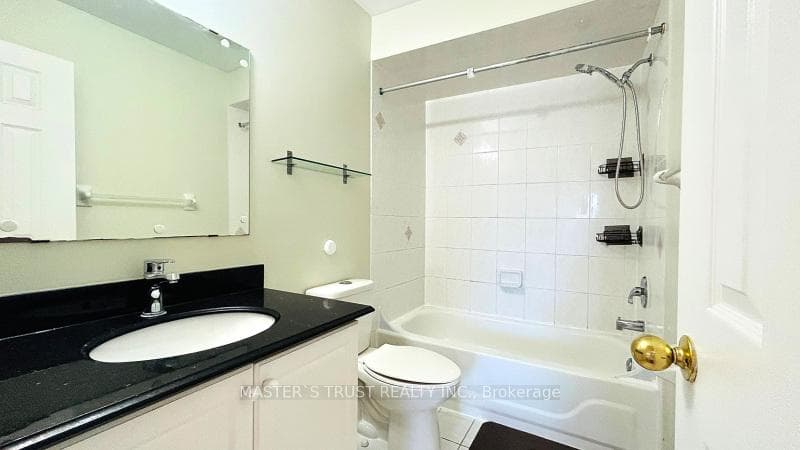 639 South Unionville Avenue photo 9