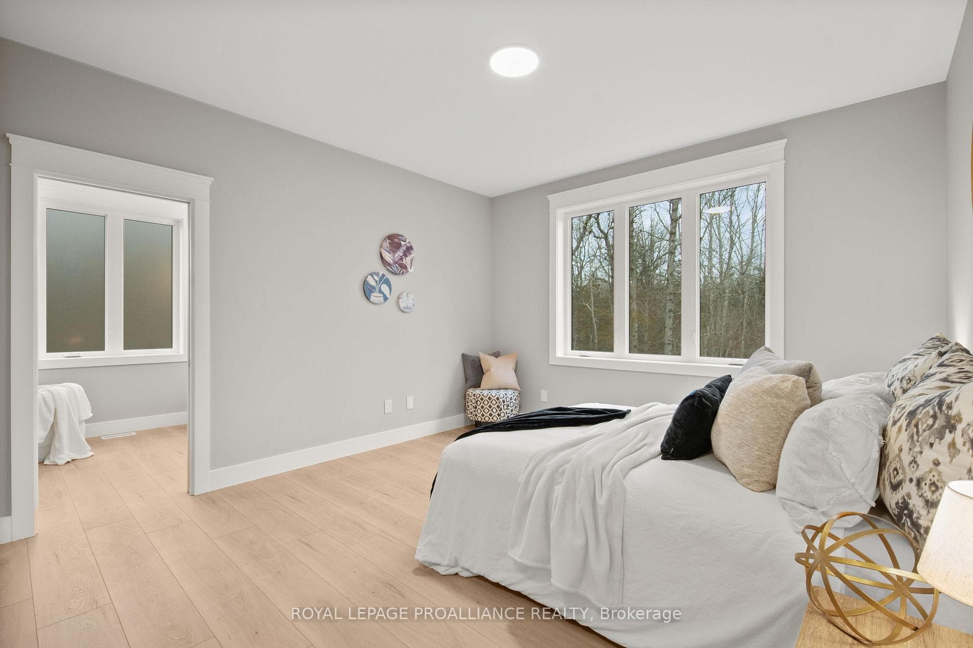 75 Riverside Boulevard photo 14