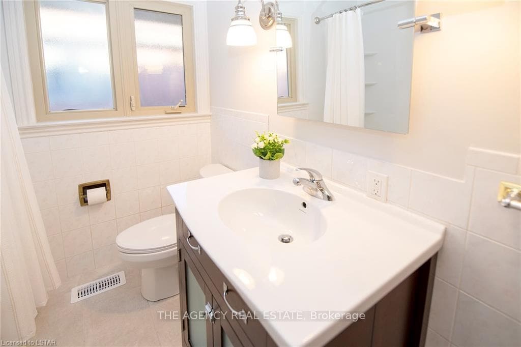 634 ROSS Street photo 21