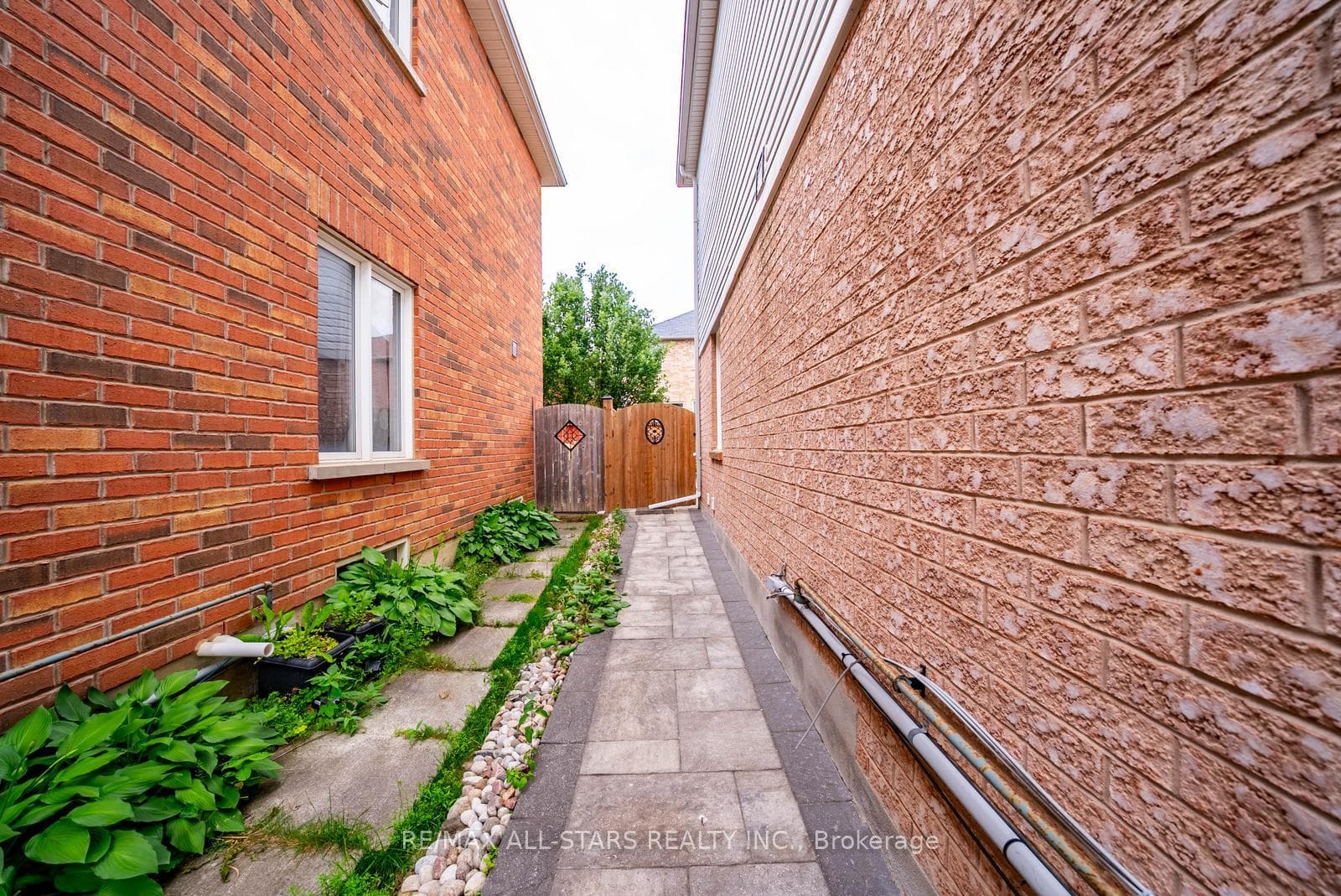 406 Reeves Way Boulevard photo 32