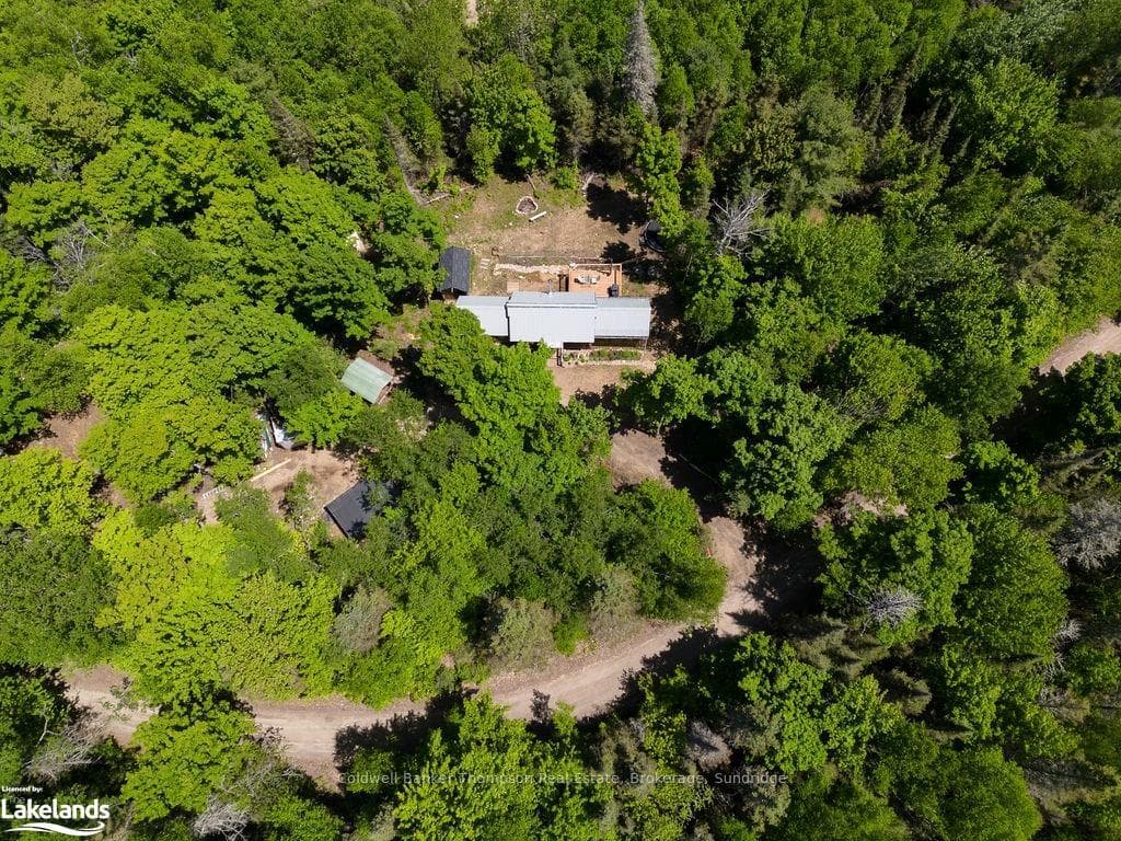 413 UPLANDS Road photo 31