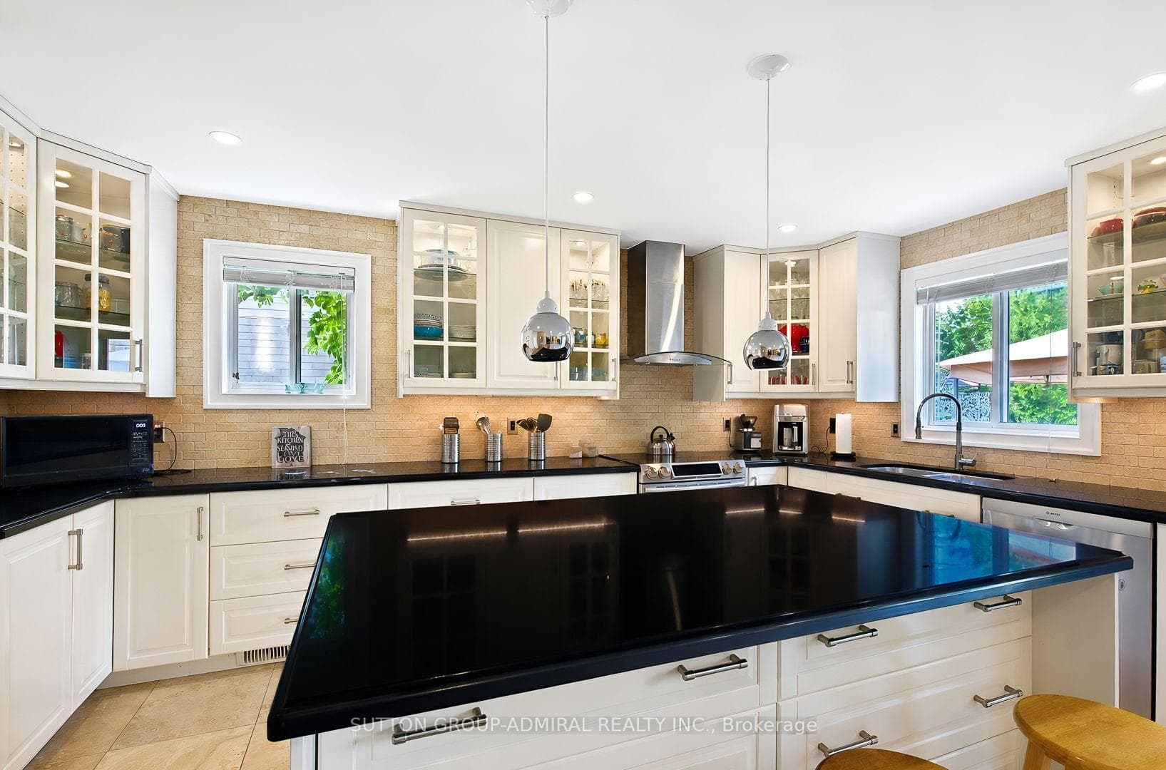 36 Georgian Meadows Drive photo 11