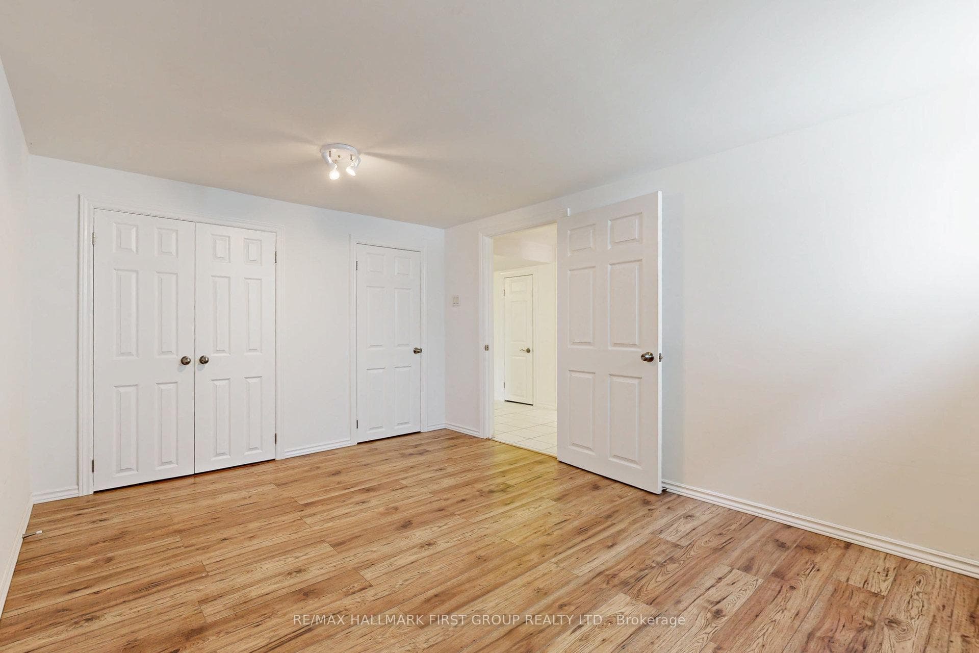 560 Rougemount Drive photo 37
