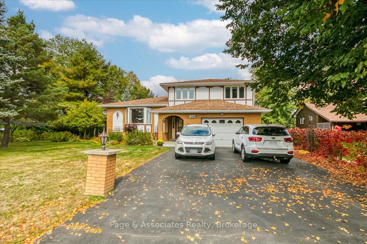 1688 Richard Street photo 5