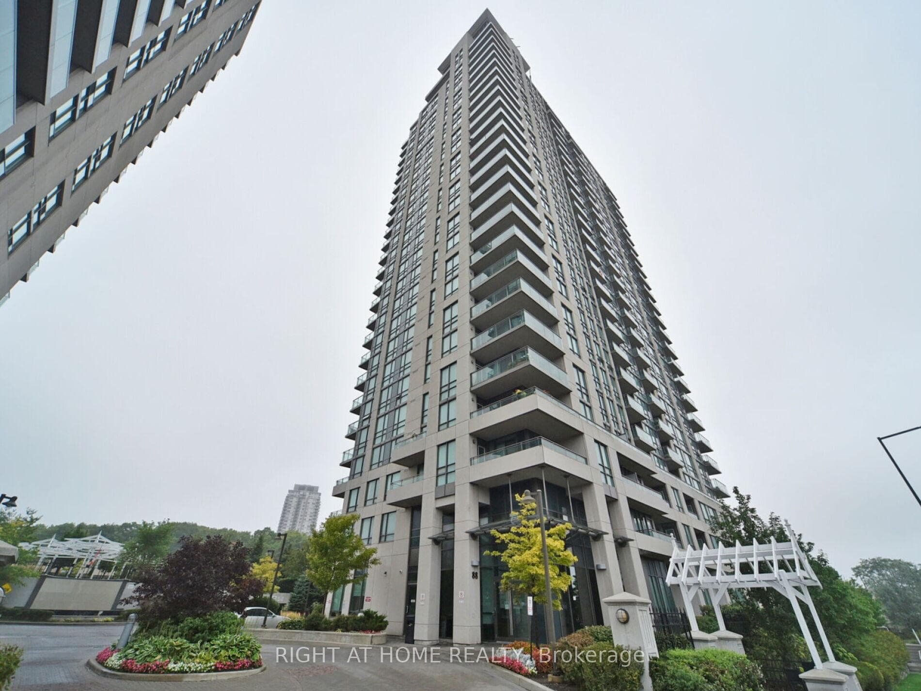 88 Grangeway Avenue Unit 1007 photo 2