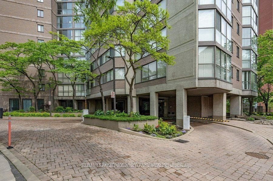 4235 Sherwoodtowne Boulevard Unit 605 photo 2