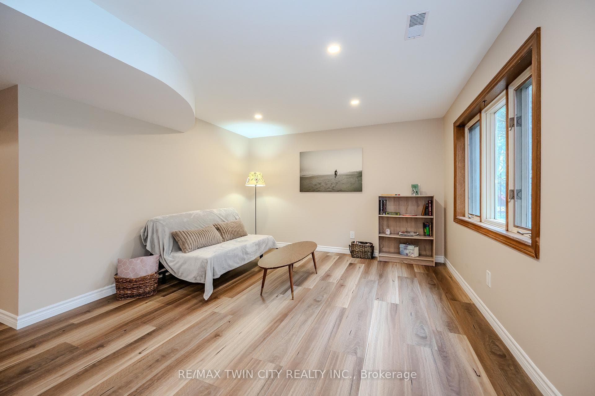 113 Sandford Fleming Drive photo 31