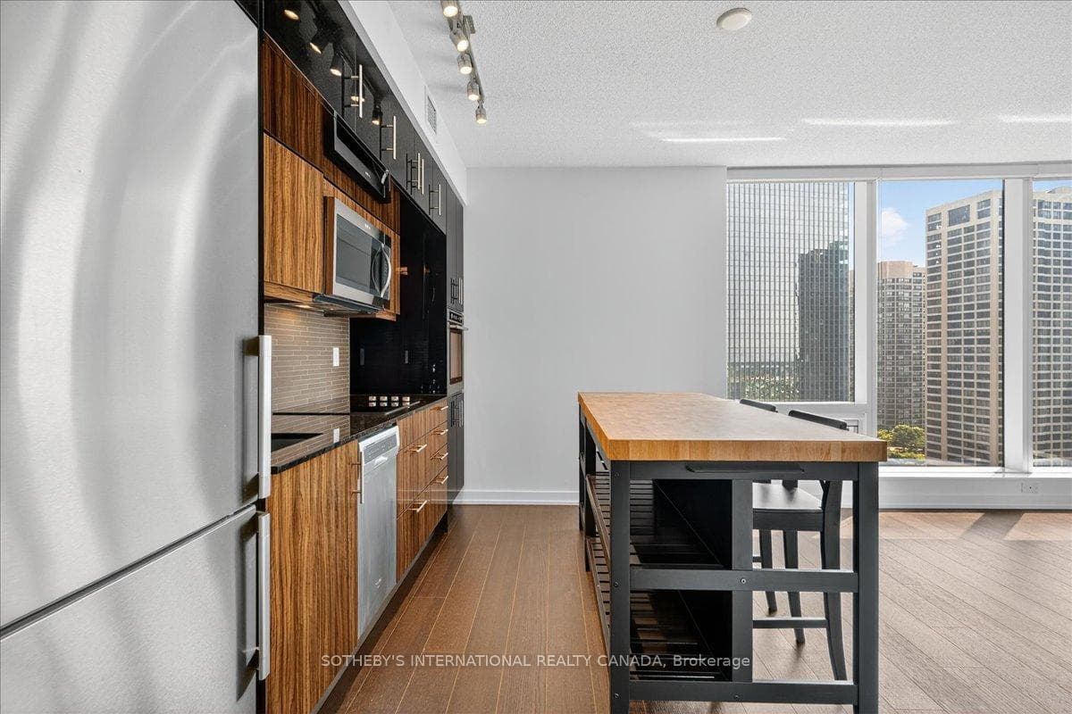 10 York Street Unit 2105 photo 46