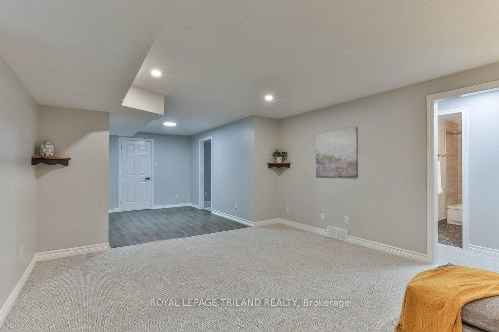 16 PINEHURST Drive photo 30