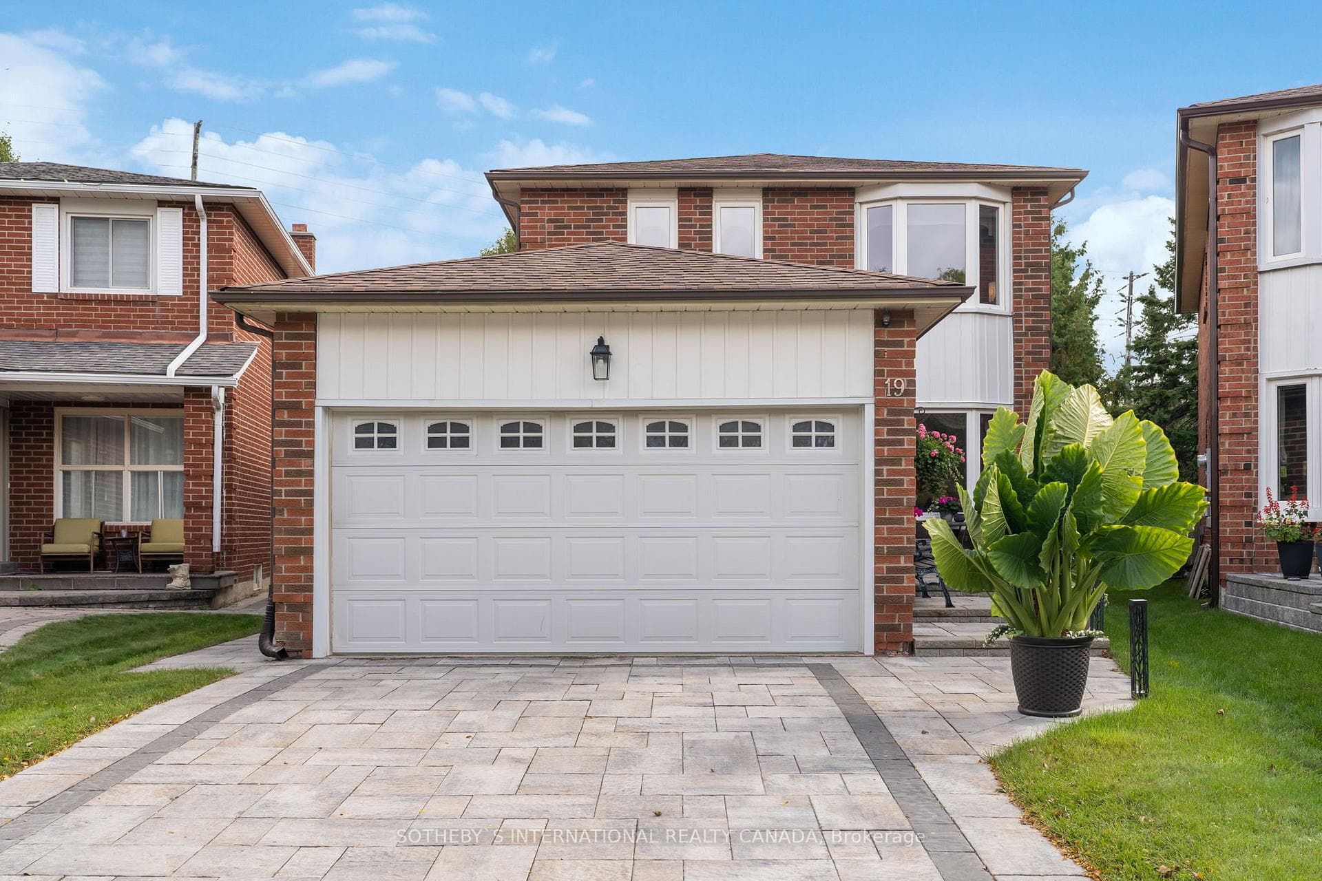 19 Spragg Circle photo 1