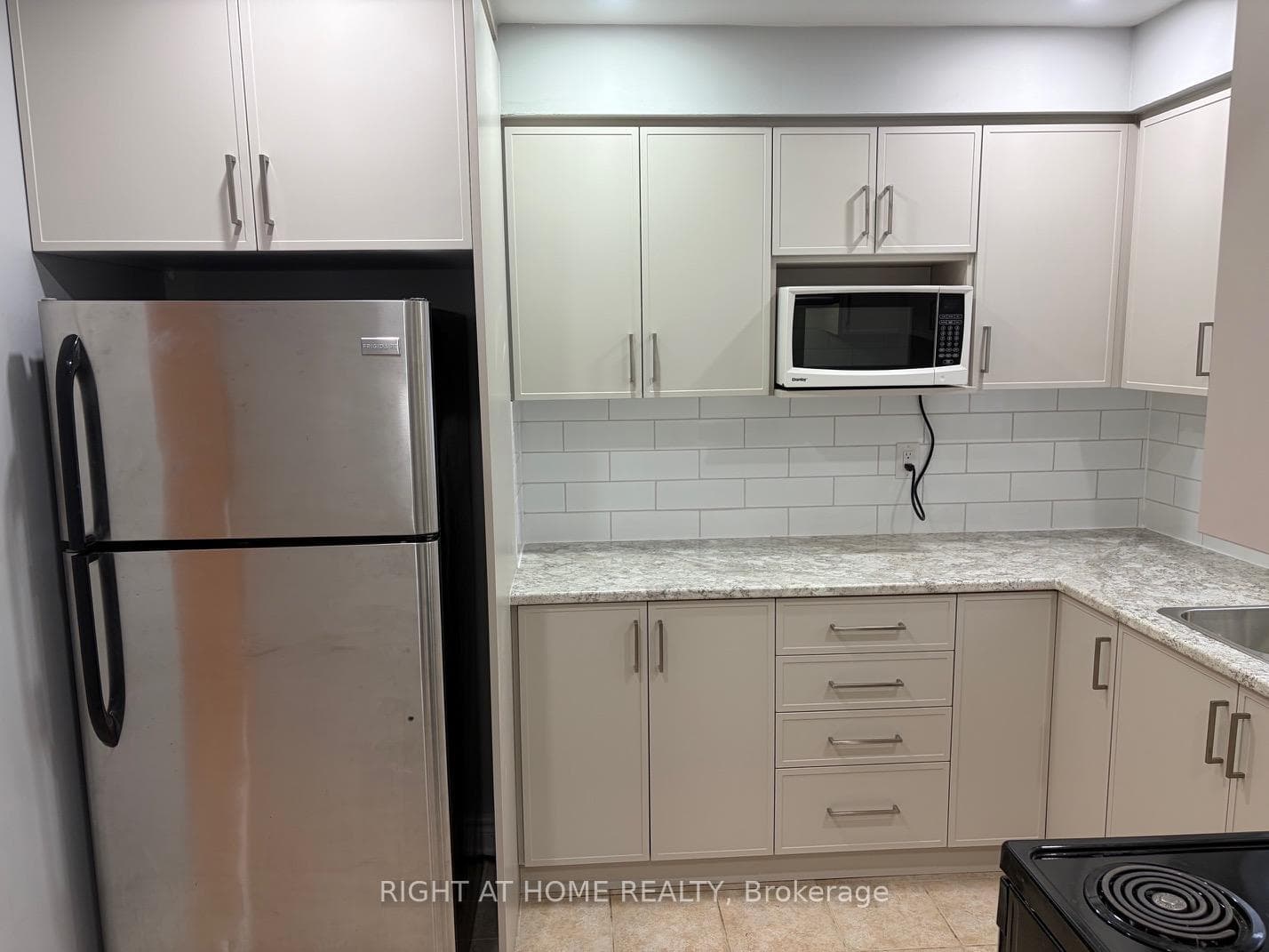 101 Romy Crescent photo 12