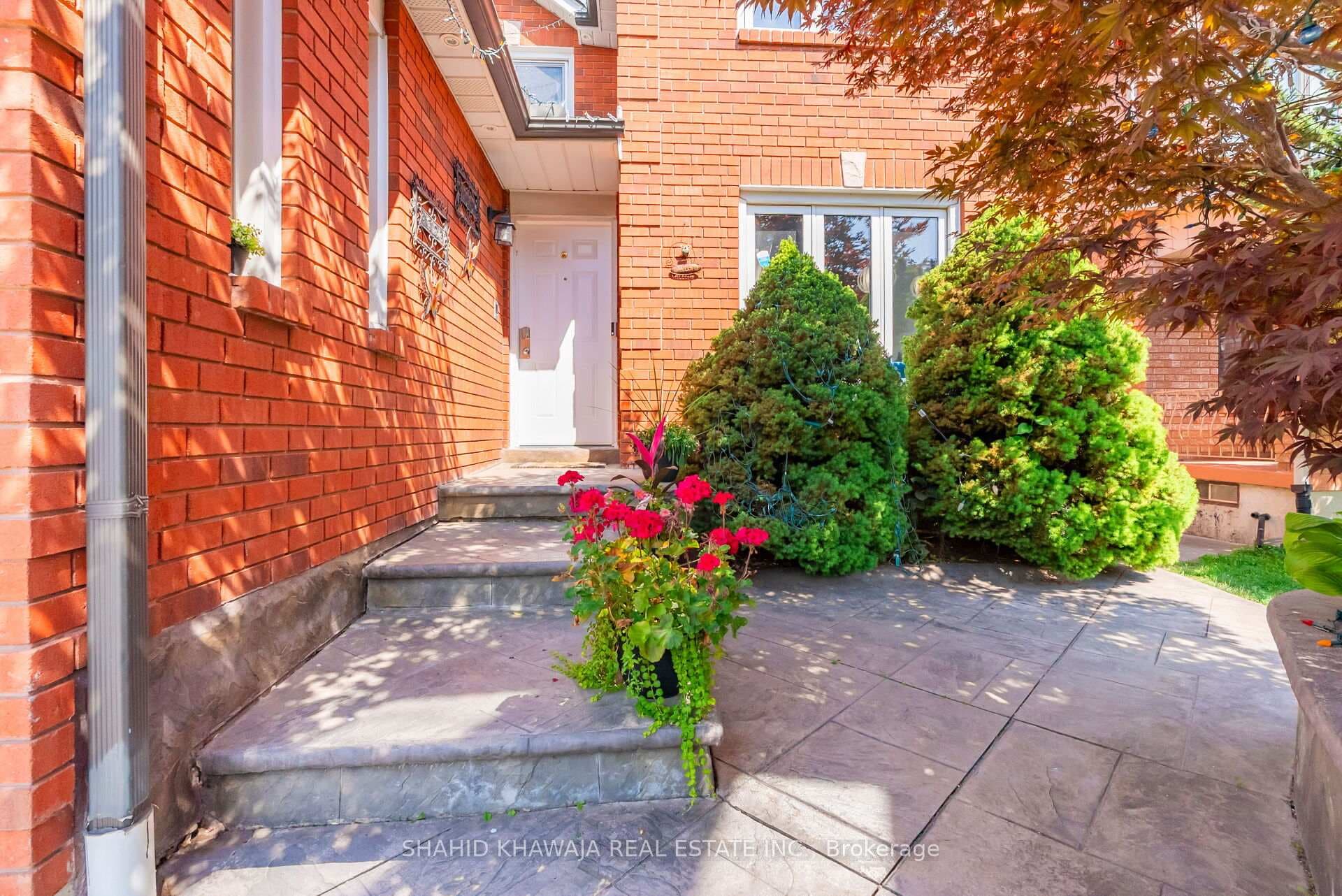 5214 Sundial Court photo 4