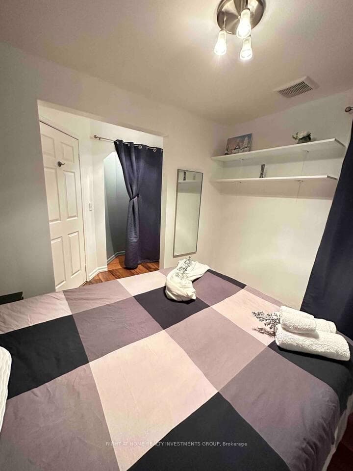 338 Little Avenue photo 21