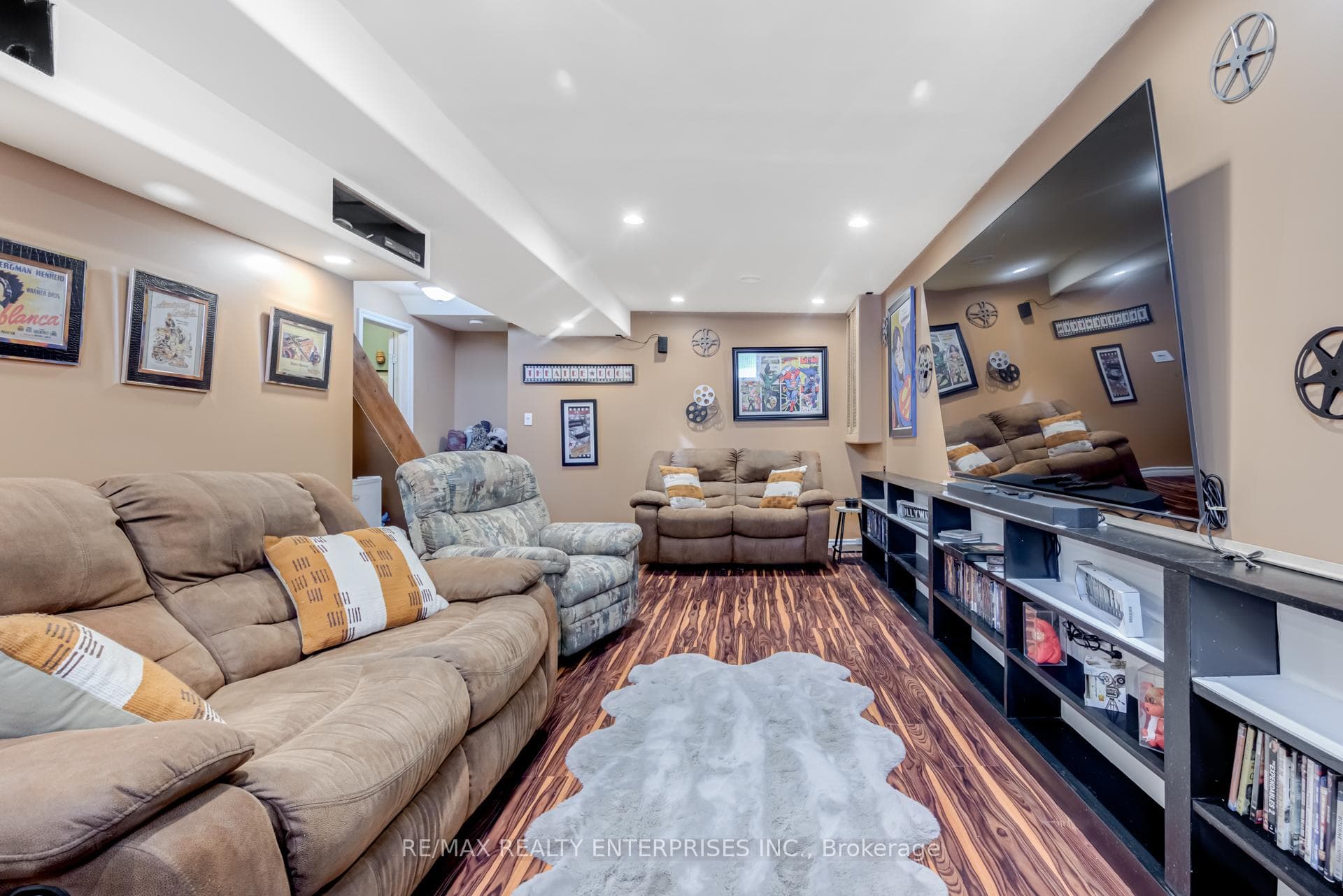 7 Springhurst Avenue photo 22