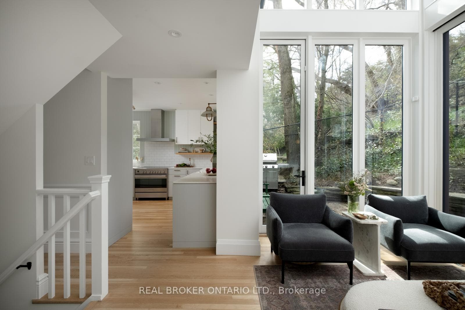 50 Poplar Plains Crescent photo 11