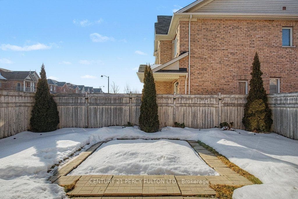 78 Brock Avenue photo 45
