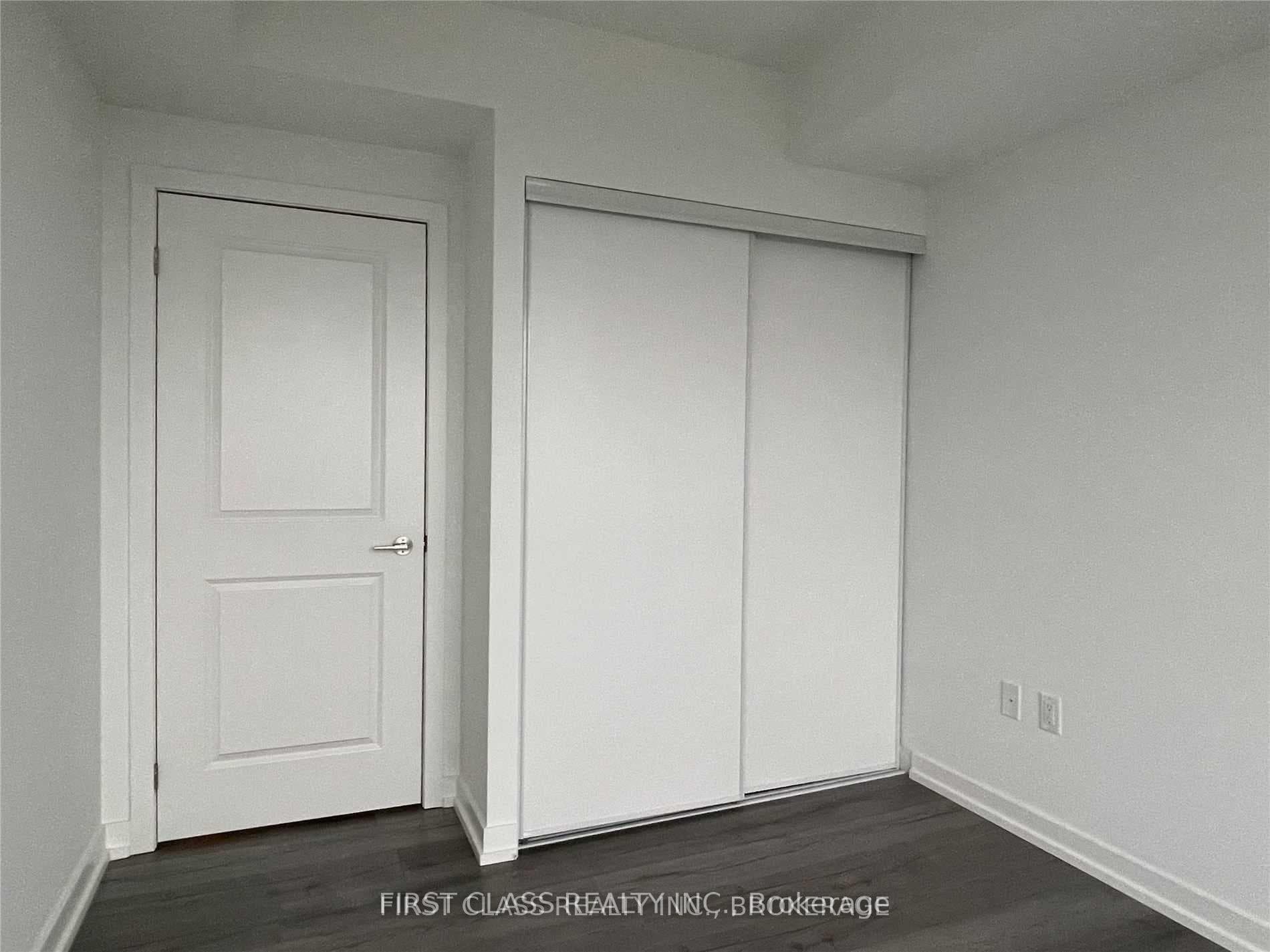 395 Bloor Street Unit 3810 photo 7