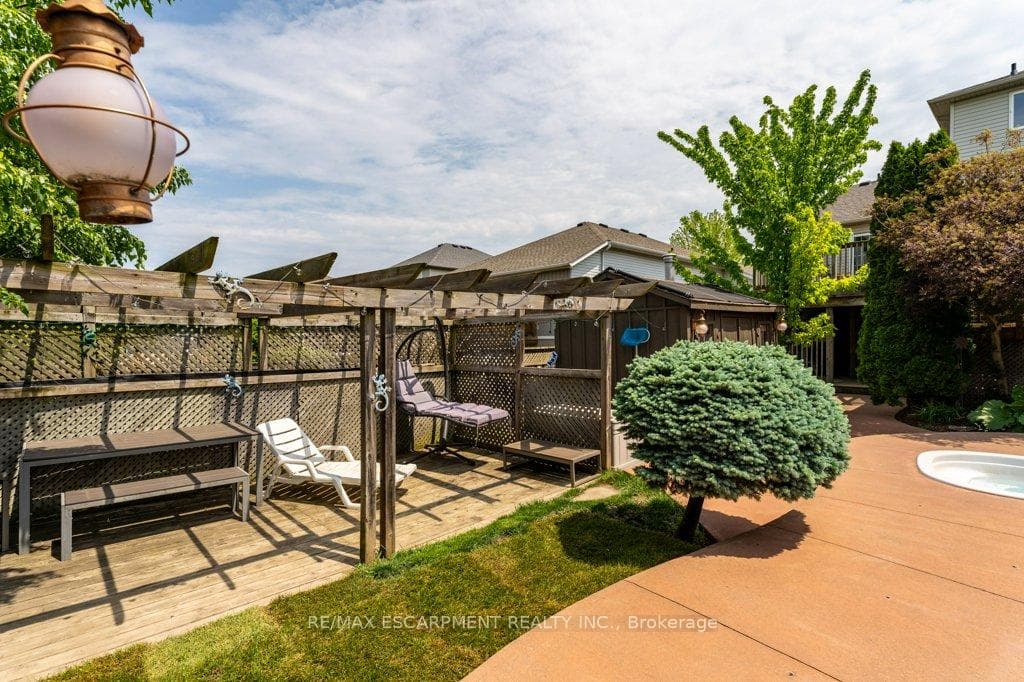 4046 Barry Drive photo 38