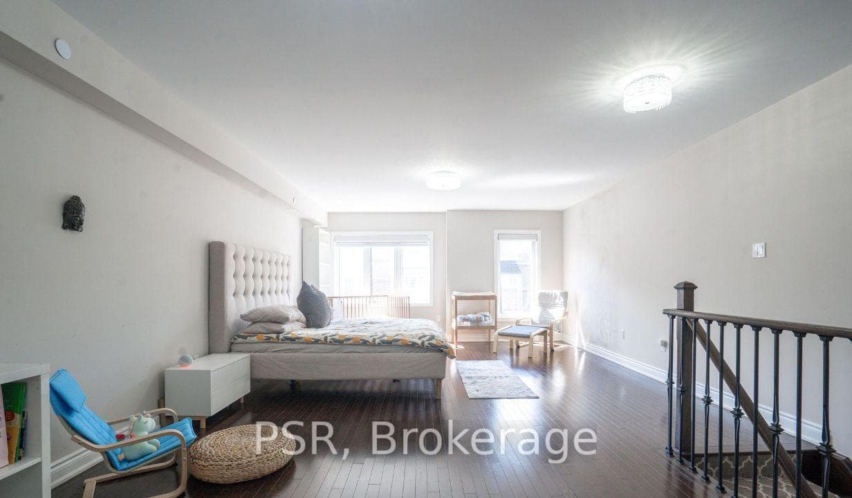 1331 Major Mackenzie Drive Unit 29 photo 13