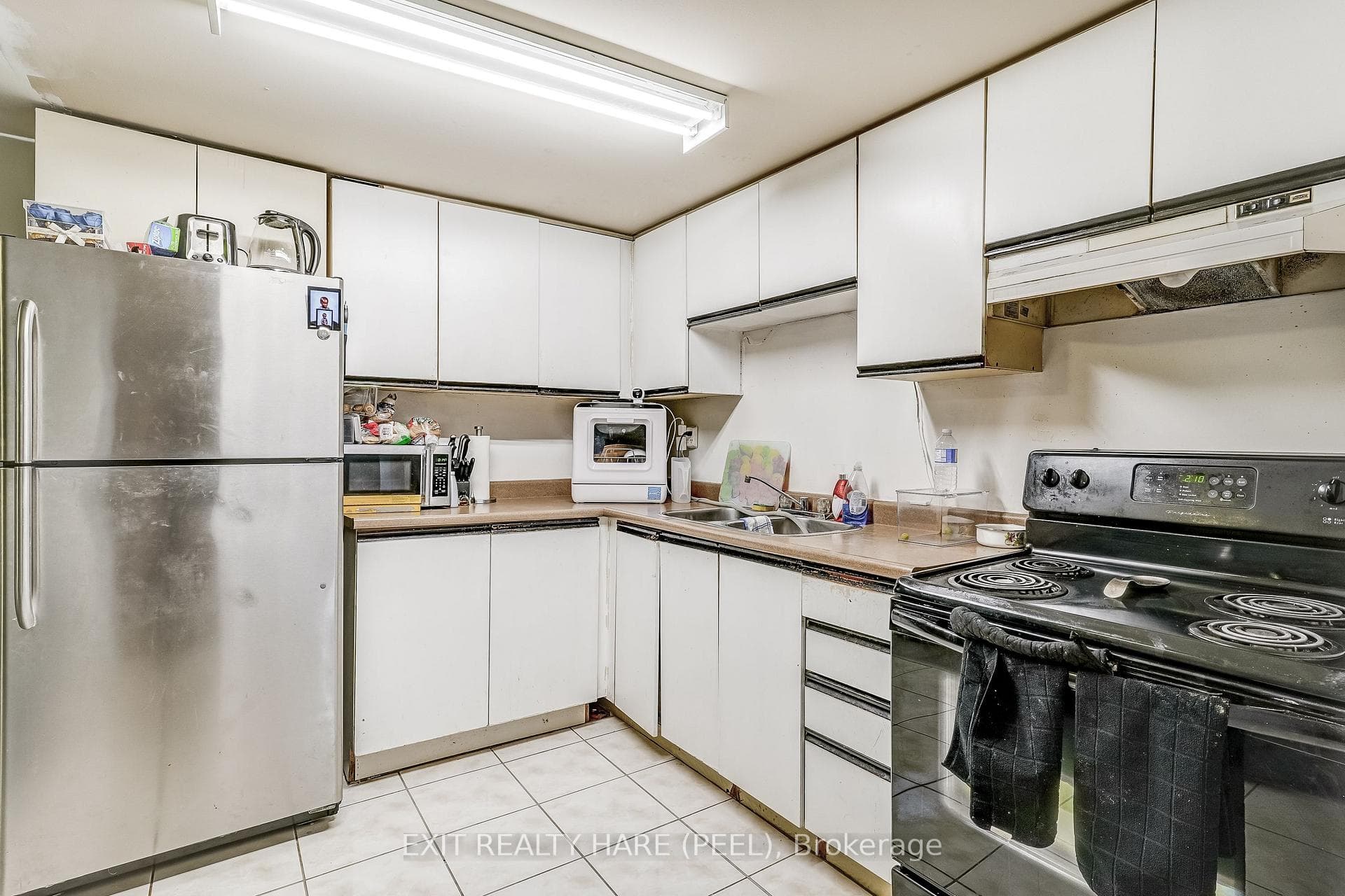 81 Hinchley Wood Grove photo 31
