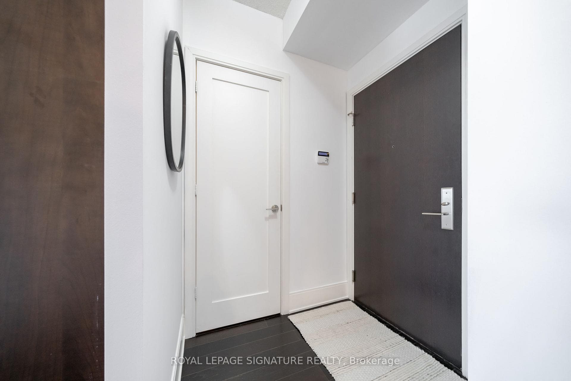 25 Broadway Avenue Unit 1901 photo 4