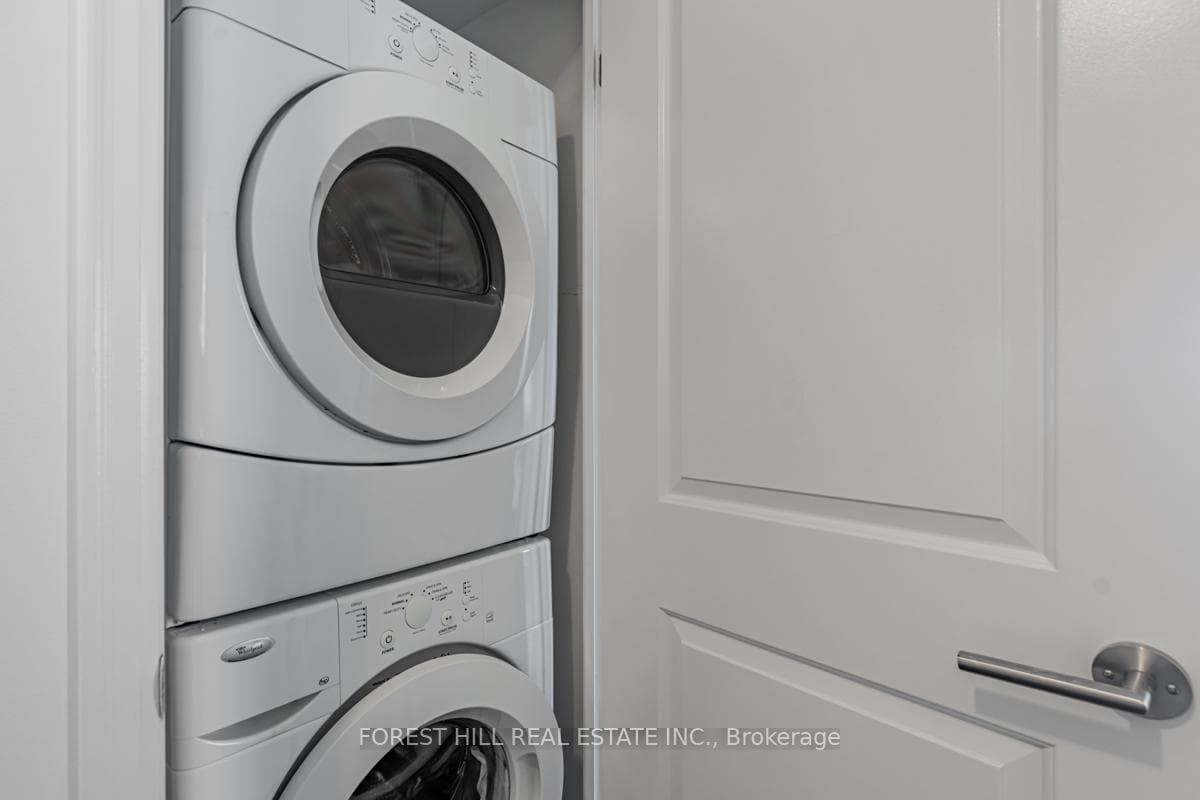 400 Adelaide Street Unit 2215 photo 18