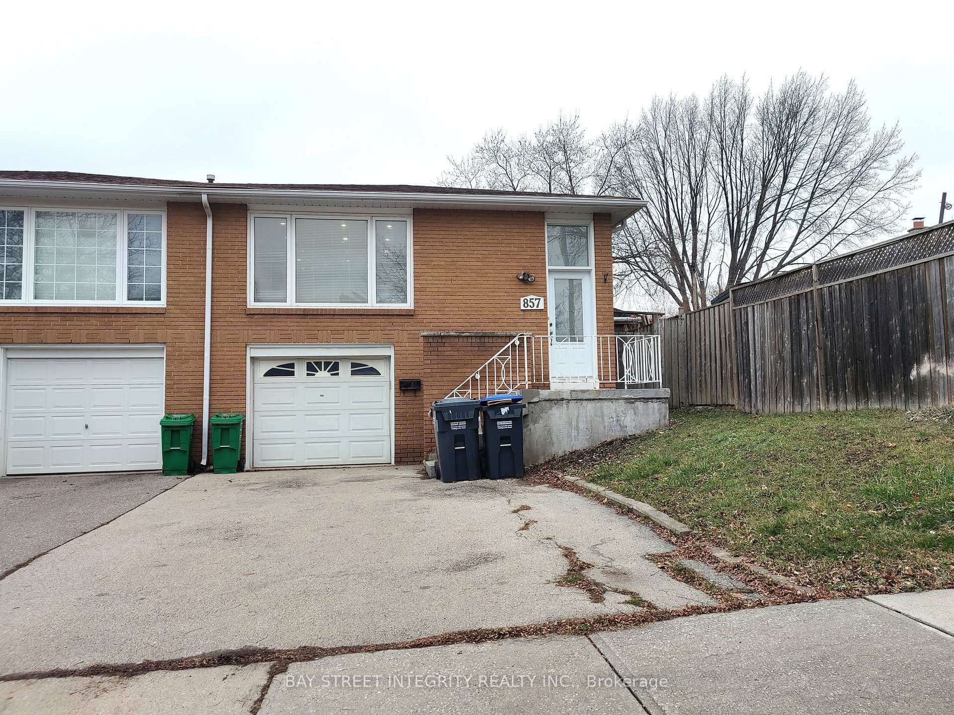 857 Blairholm Avenue Unit 1F&lowe photo 15