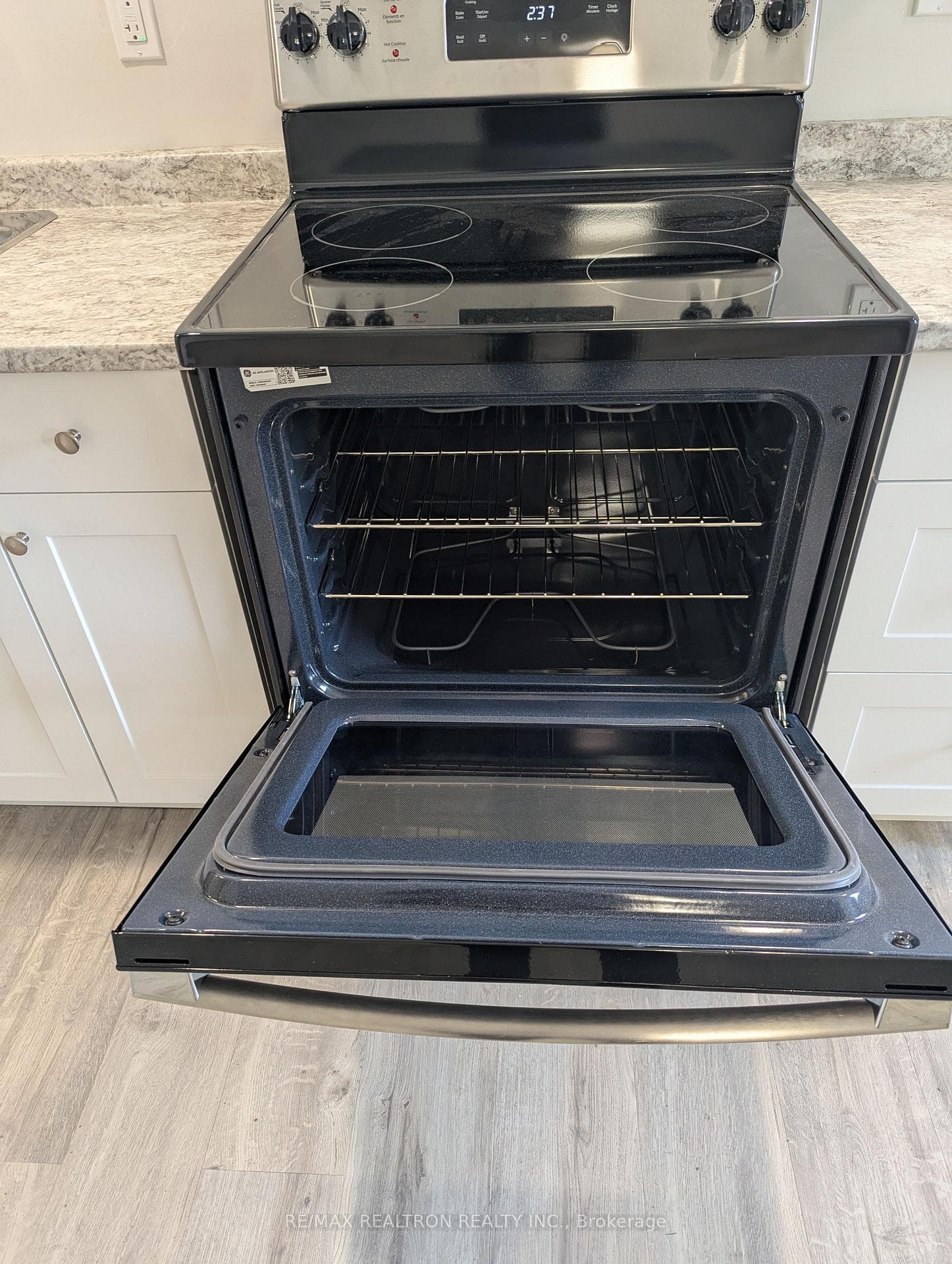 Brand New Stove/Oven