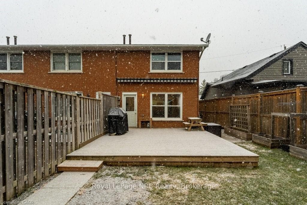 158 Dufferin Avenue photo 38