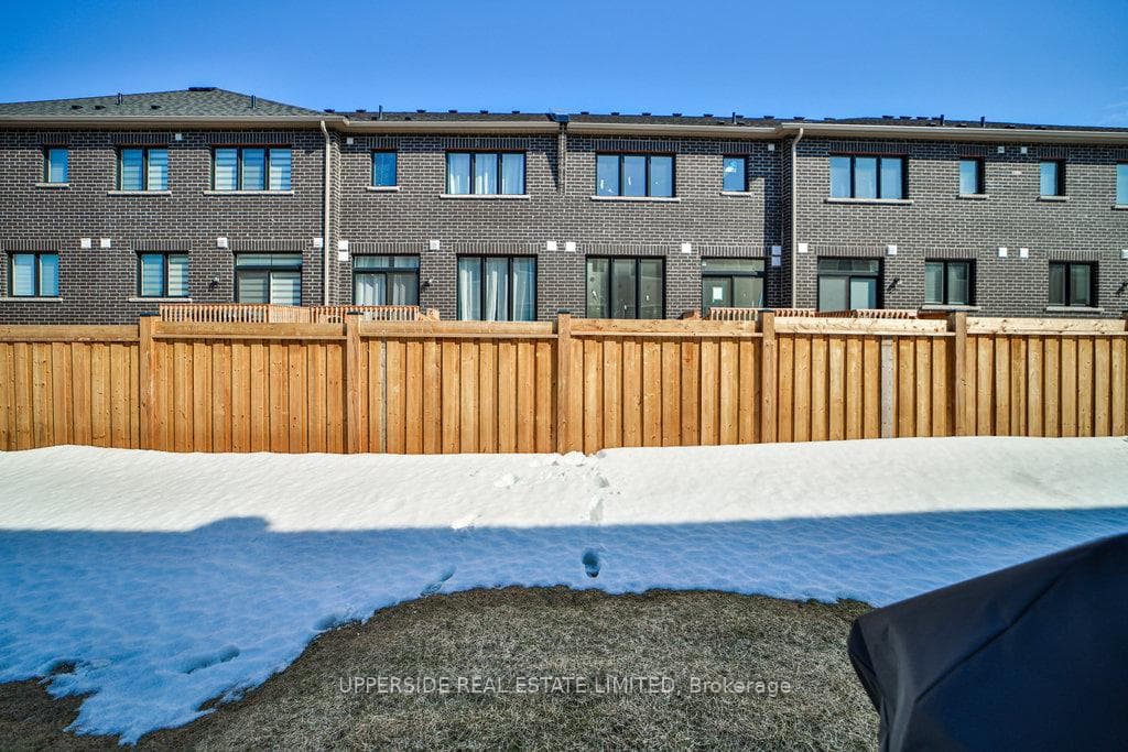 7 Milady Crescent photo 38