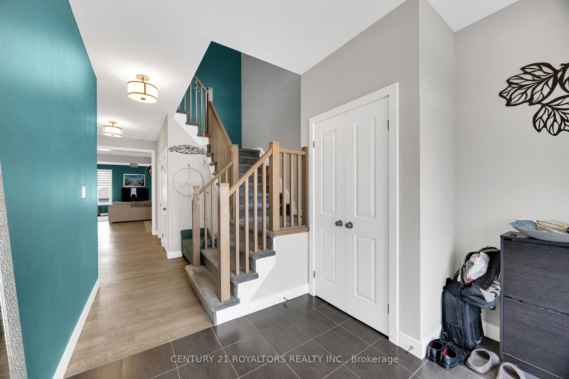 6 Sutherland Crescent photo 5
