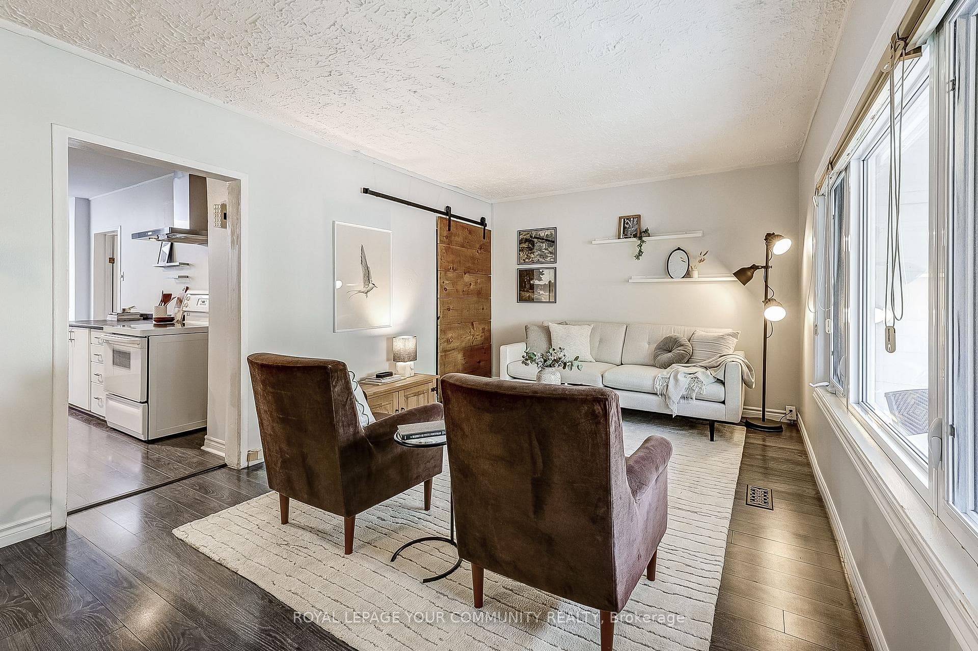 195 Woodmount Avenue photo 3