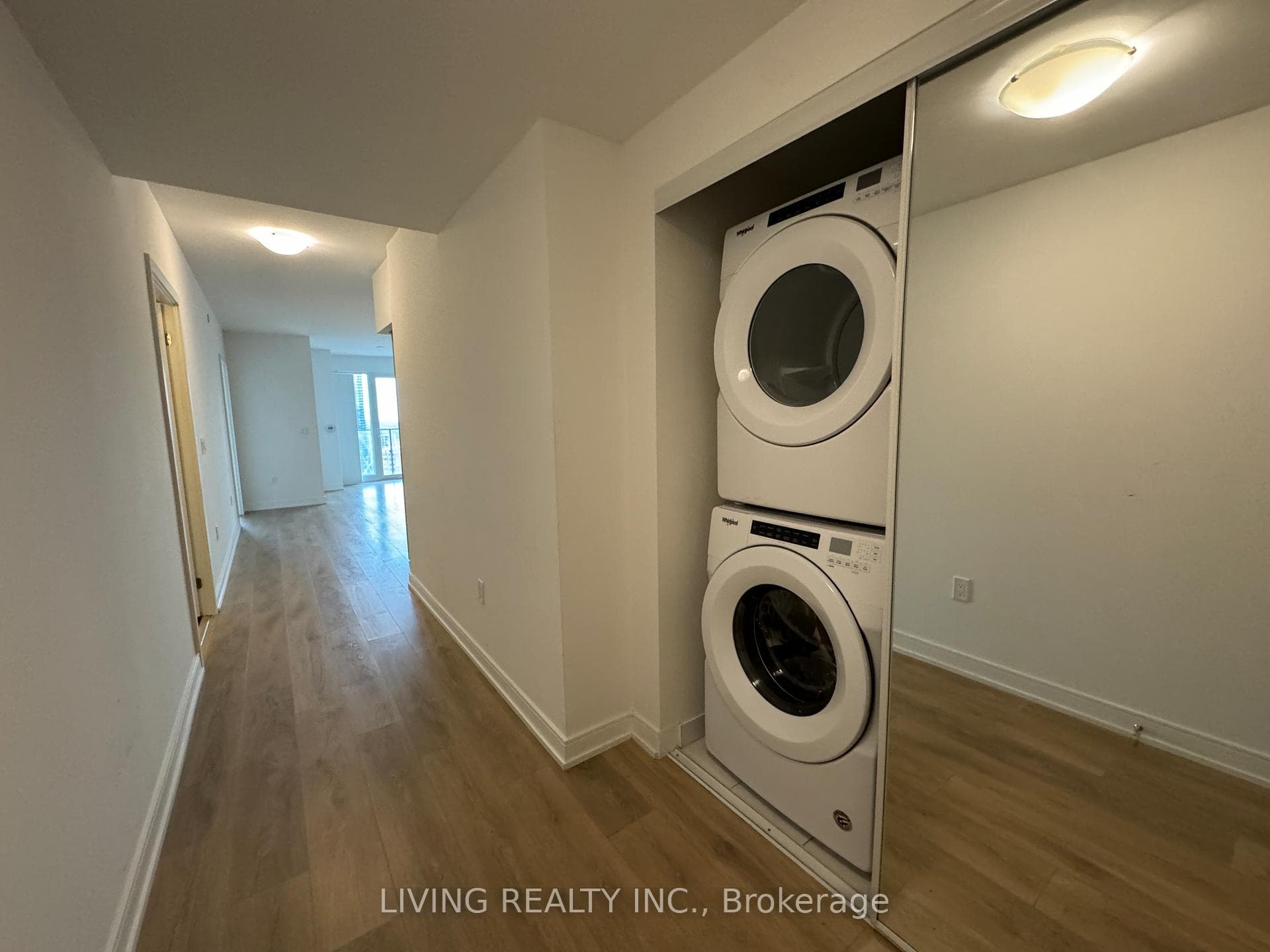 50 Wellesley Street Unit 2606 photo 3