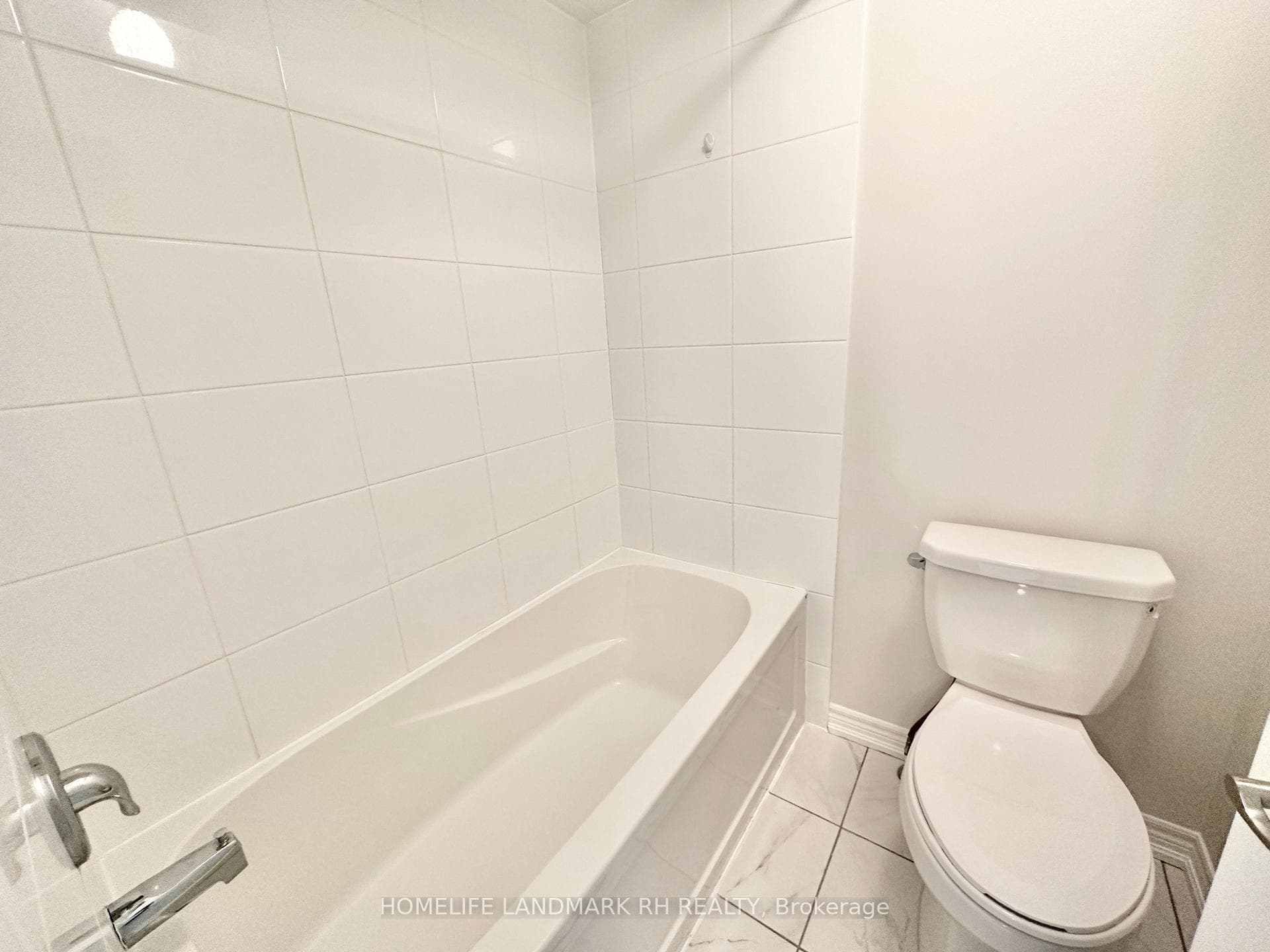 161 Pleasant Boulevard photo 24