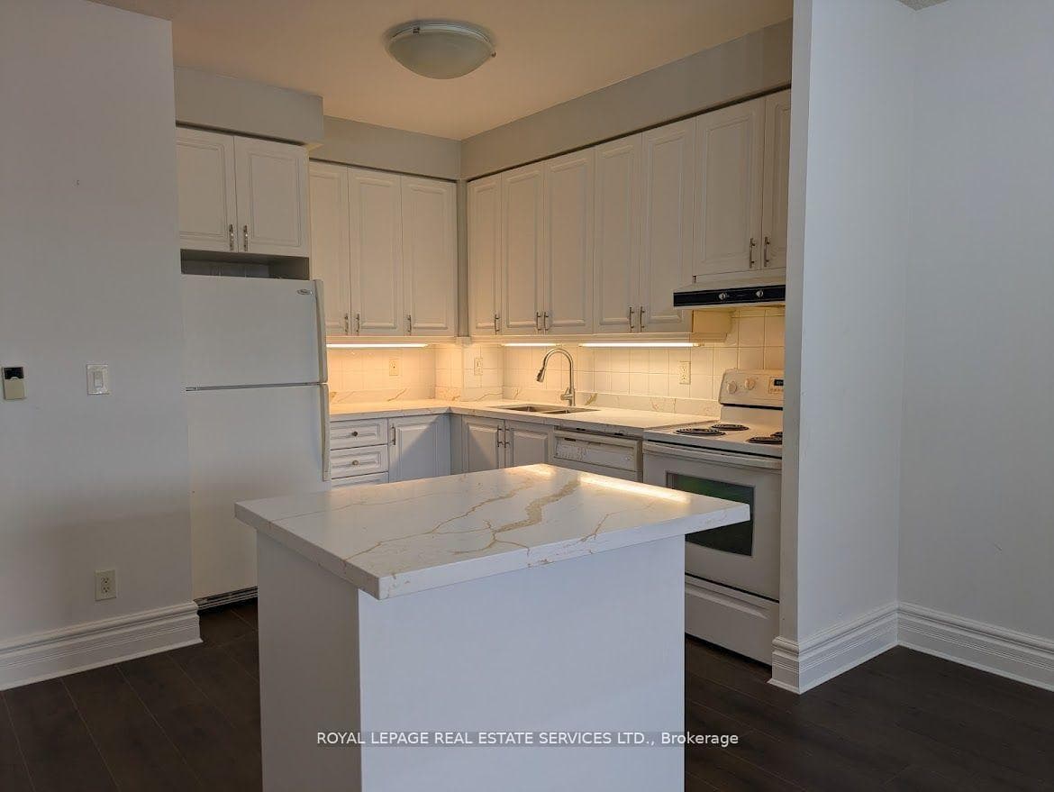 3888 Duke Of York Boulevard Unit 1128 photo 3