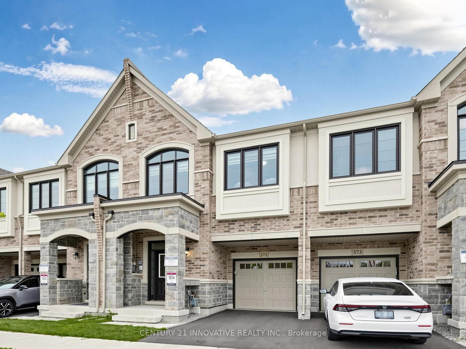 575 Boyd Lane photo 2