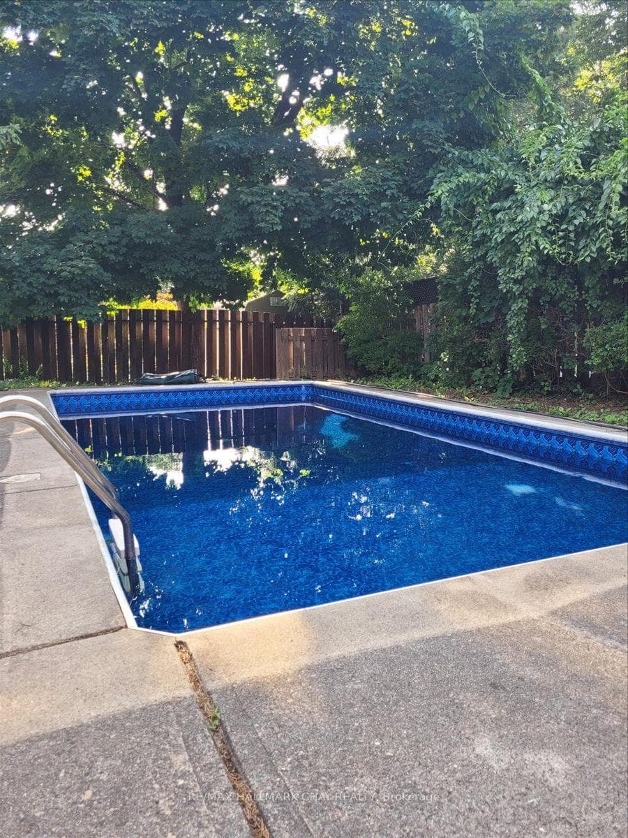 56 Marshall Street photo 29
