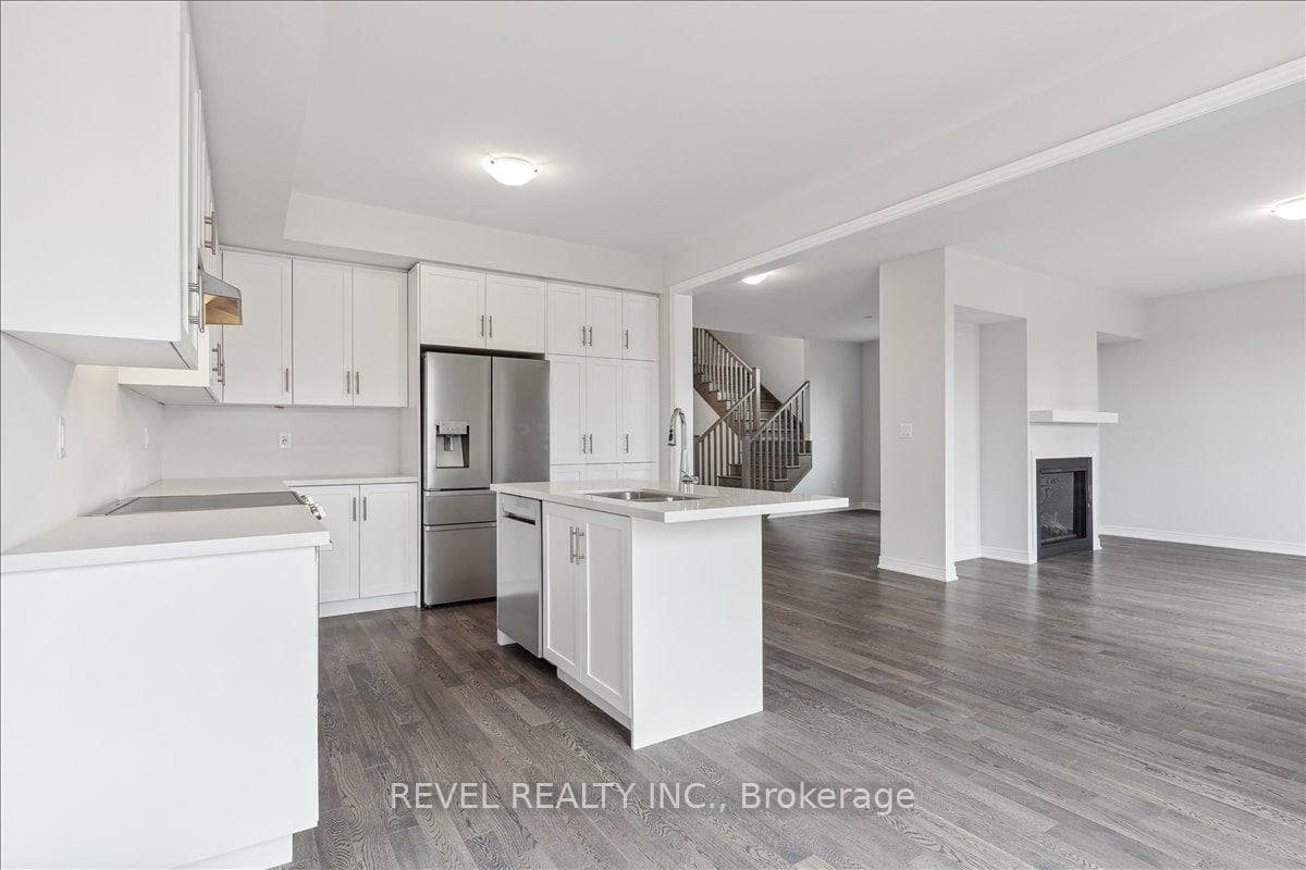 120 Starfire Crescent photo 14