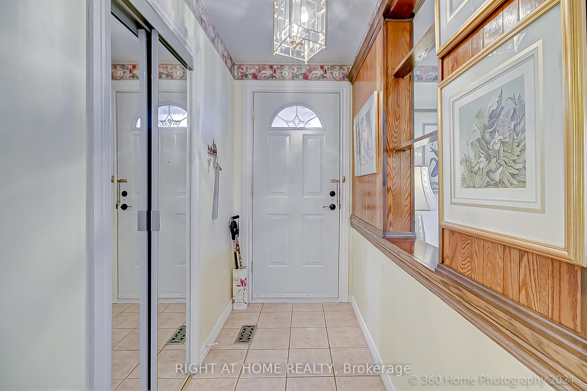 32 Templar Drive photo 4