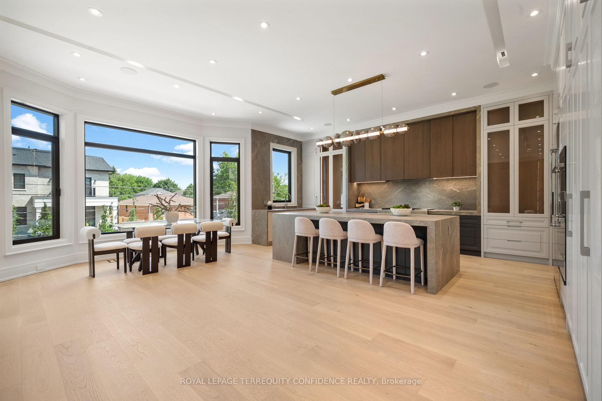 272 Horsham Avenue photo 14