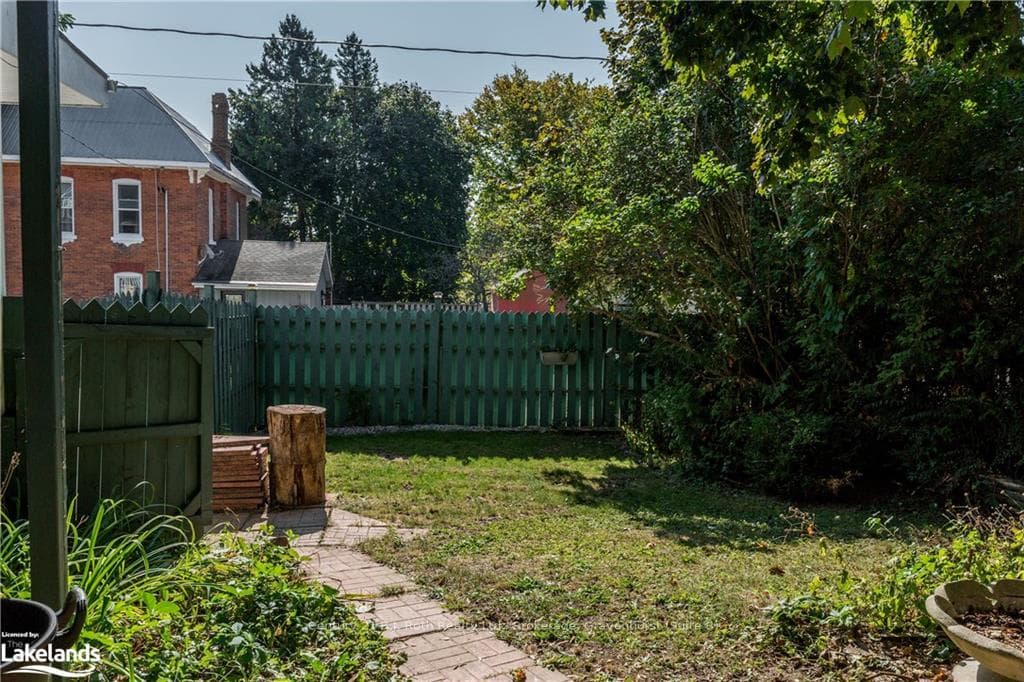61 O'BRIEN Street photo 37