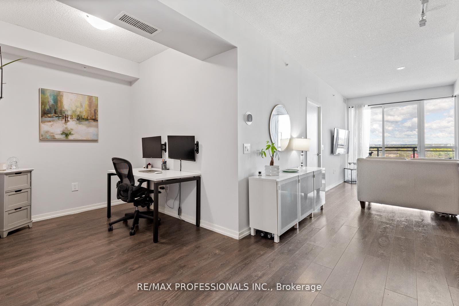 3237 Bayview Avenue Unit 704 photo 8