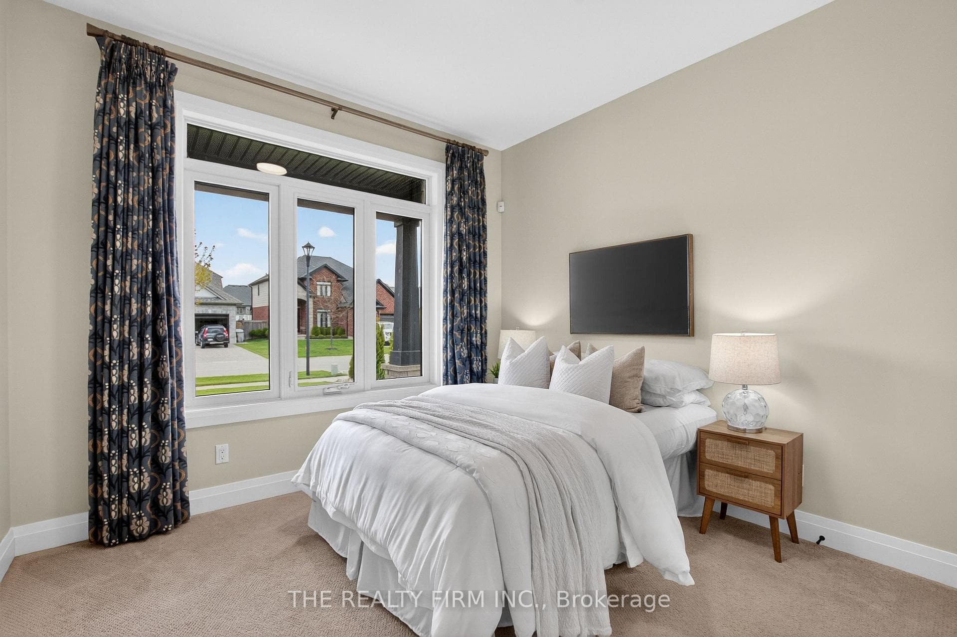 95 Mayapple Crescent photo 6